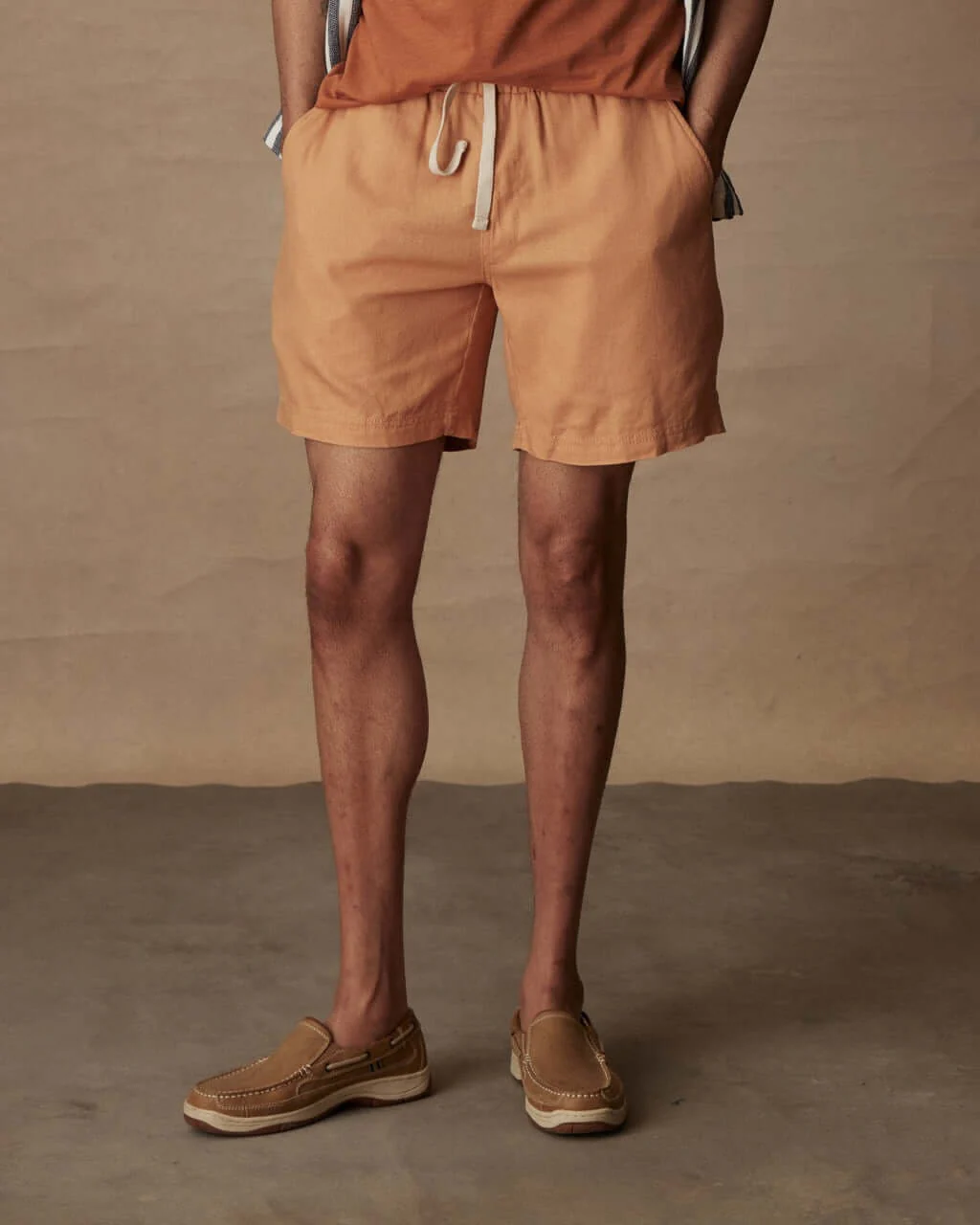 7" Linen Short in Biscuit - Image 3