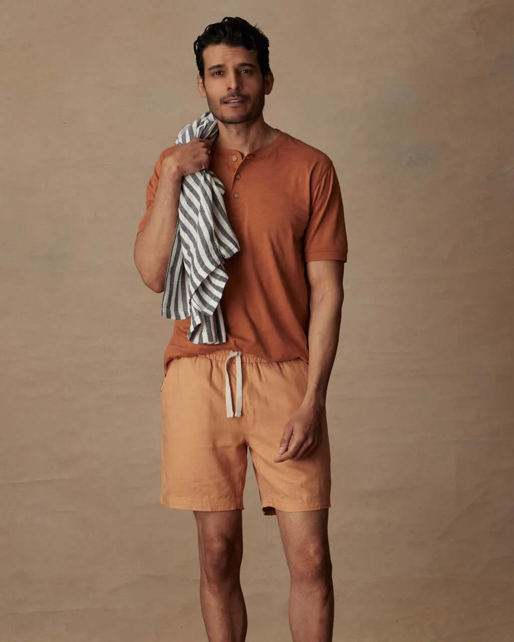 7" Linen Short in Biscuit - Image 4