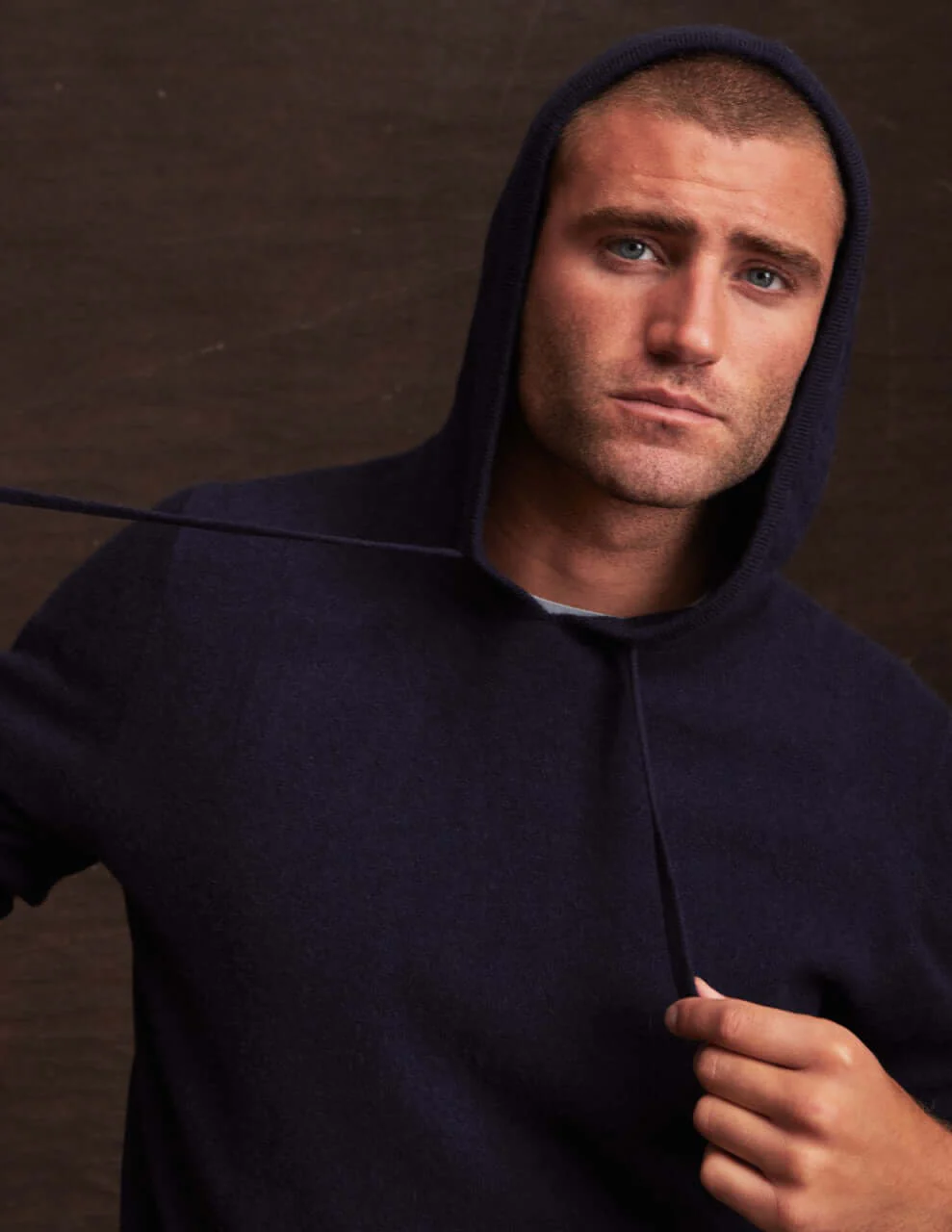 Cashmere Hoodie in Dark Navy - Image 5