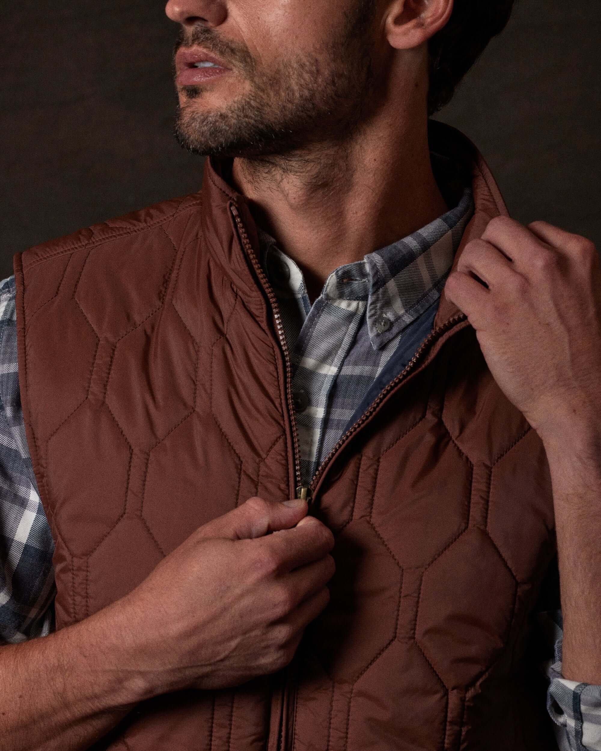 Hexagon Quilted Lightweight Vest in Cappuccino - Image 3