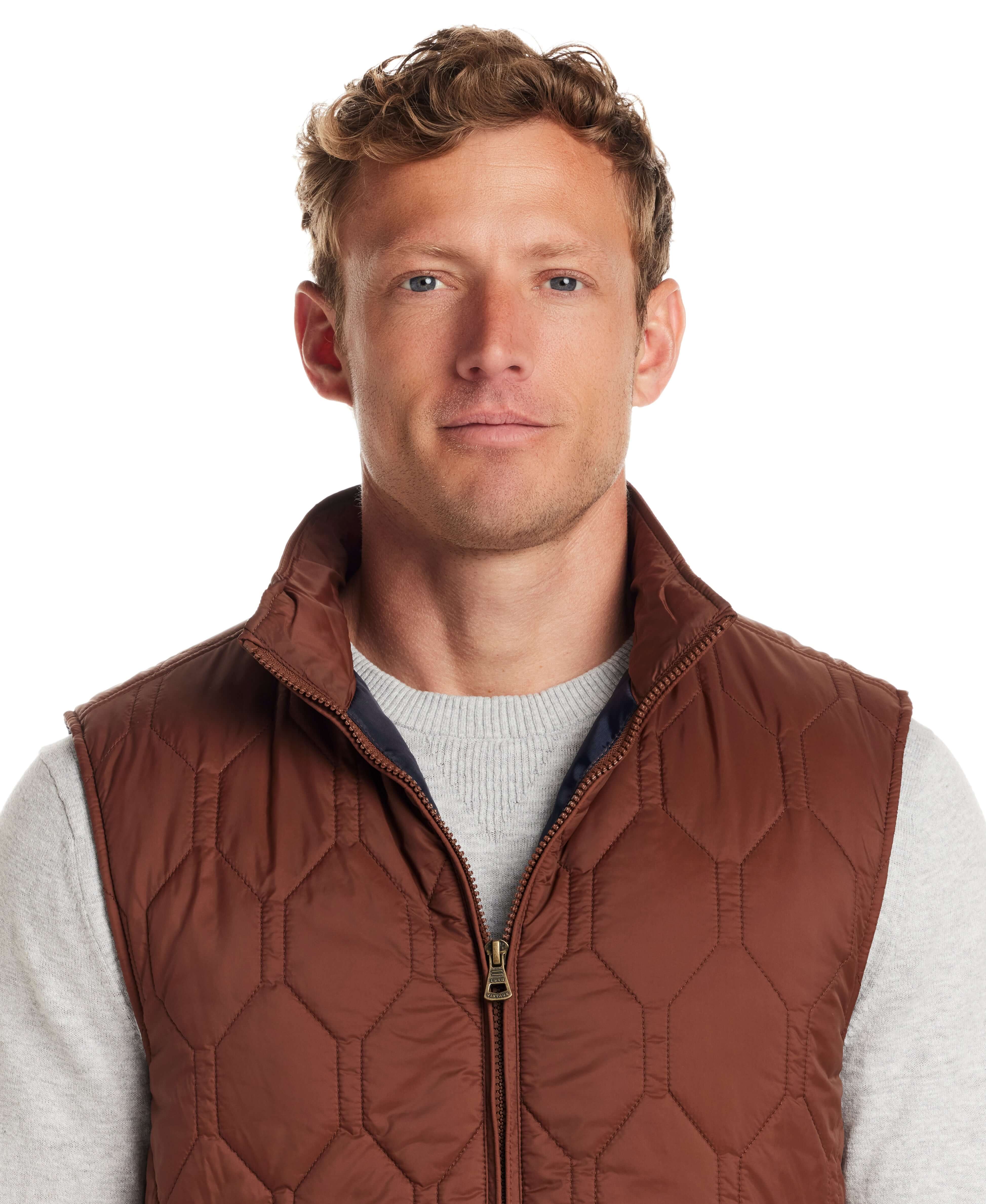 Hexagon Quilted Lightweight Vest in Cappuccino - Image 6